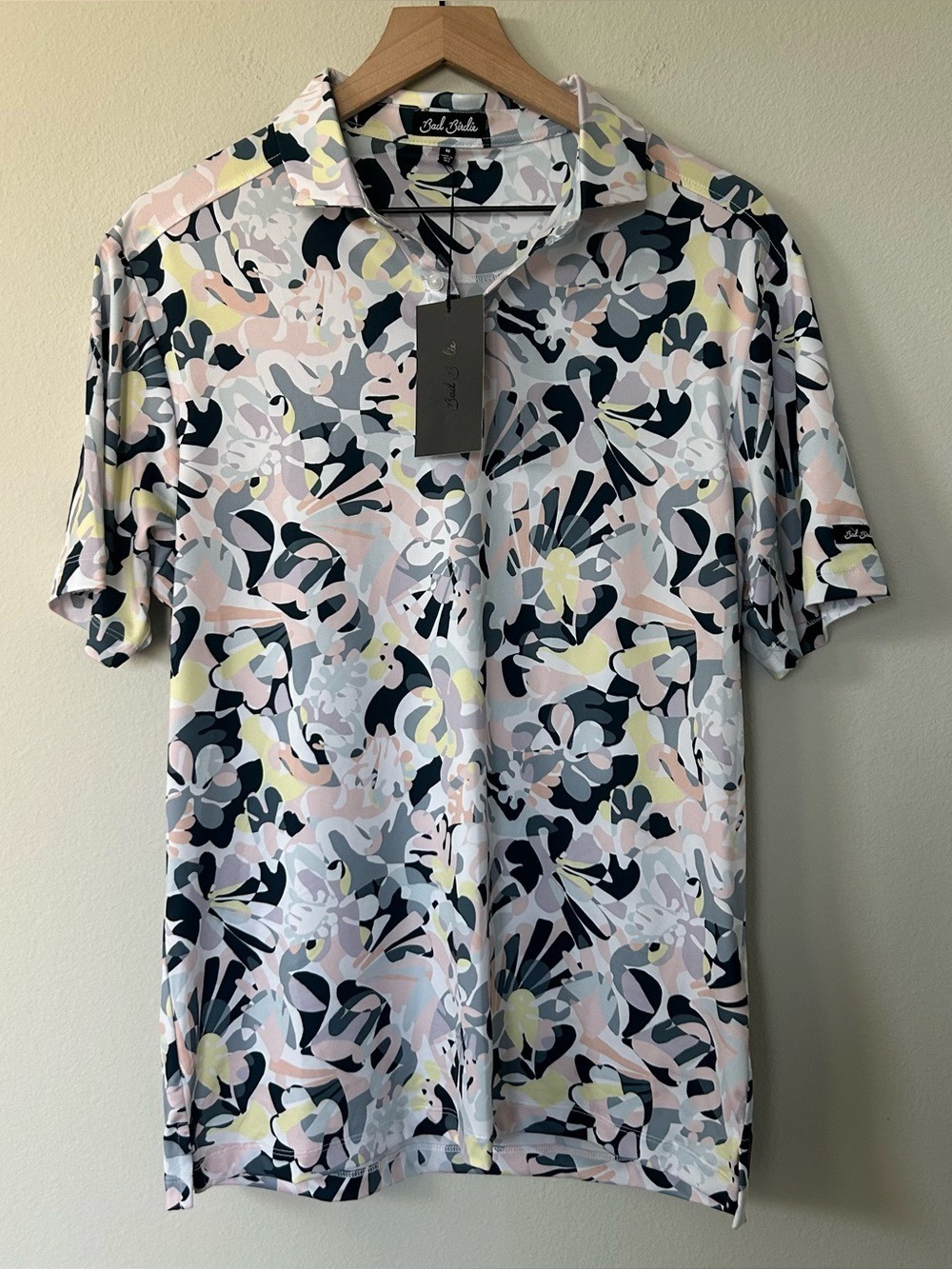 Bad Birdie Core Polo Savannah Swing Golf Shirt Men's Size Medium M Patterned NWT - Picture 1 of 5